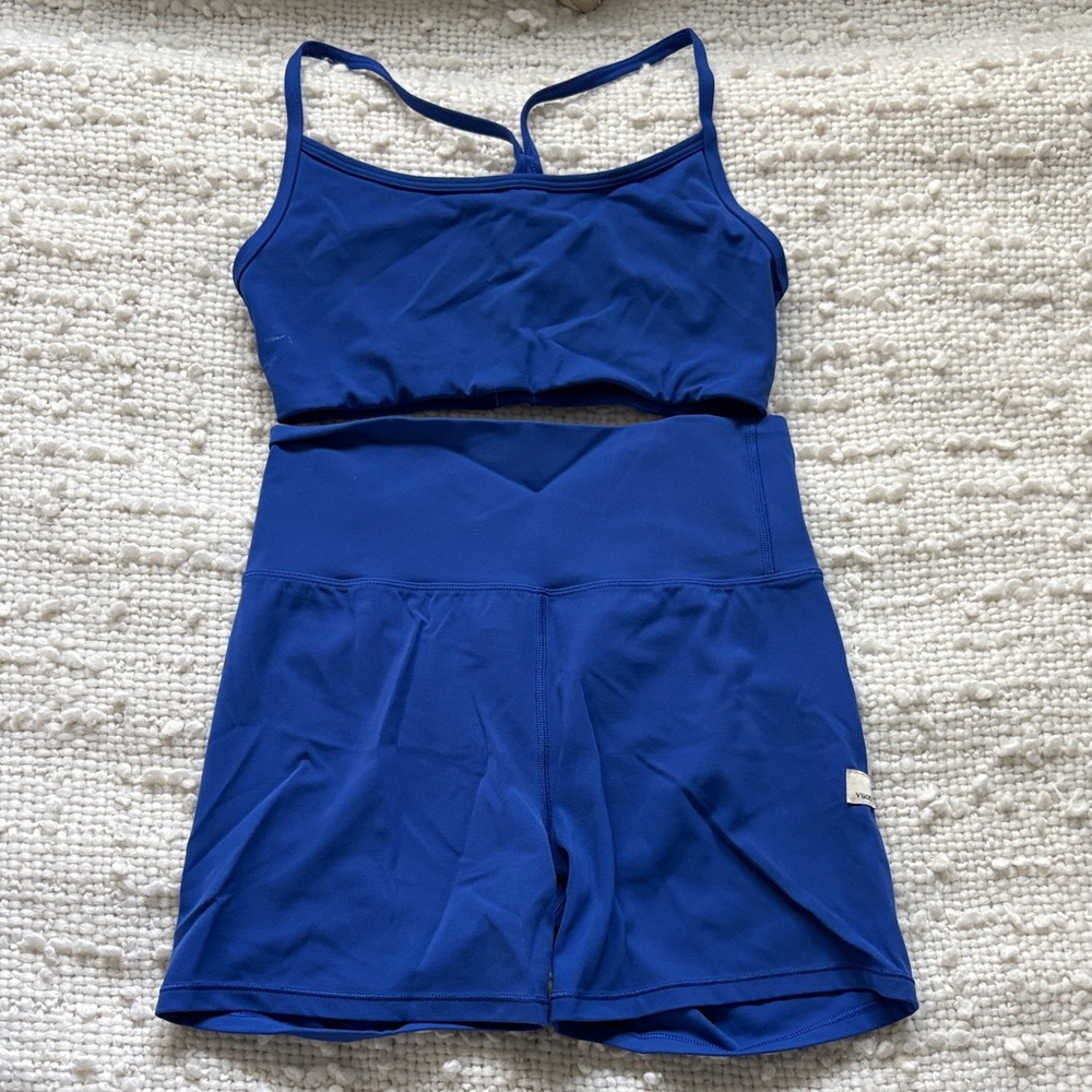 Vuori XS Blue Two-Piece Athletic Set - Crop Tank & High-Waist Shorts
